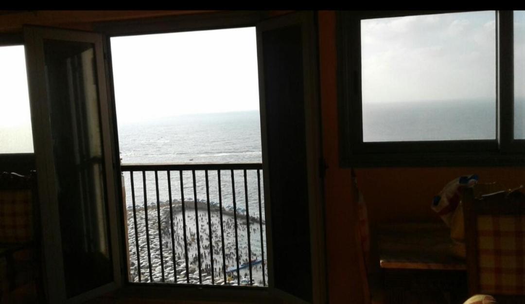 Panoramic Sea View Zamzm Flat Miami Family زمزم بانورما بشاطئ ميامي - الاسكندرية صف اول مباشر علي بحر - عائلات فقط *
