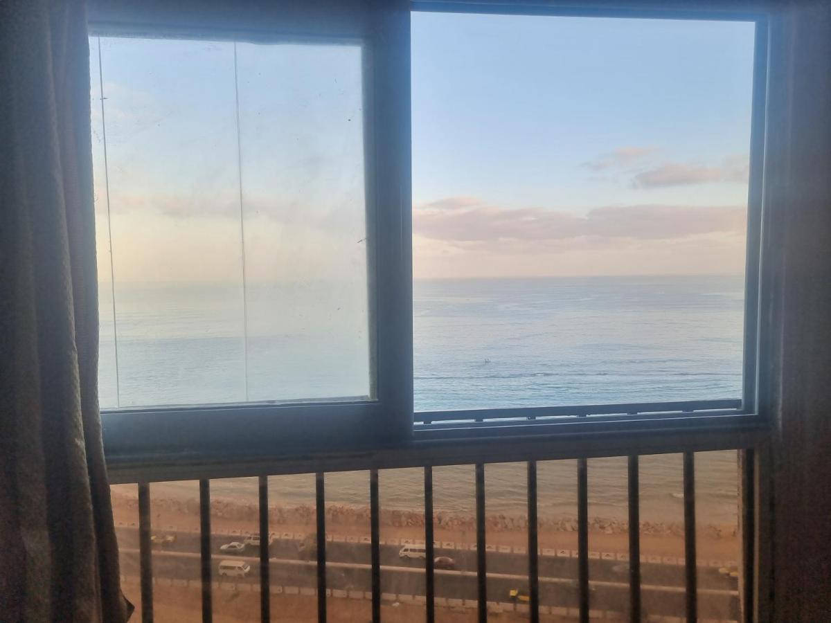 Apartment Panoramic Sea View Zamzm Flat Miami Family زمزم بانورما بشاطئ ميامي - الاسكندرية صف اول مباشر علي بحر - عائلات فقط Alexandria