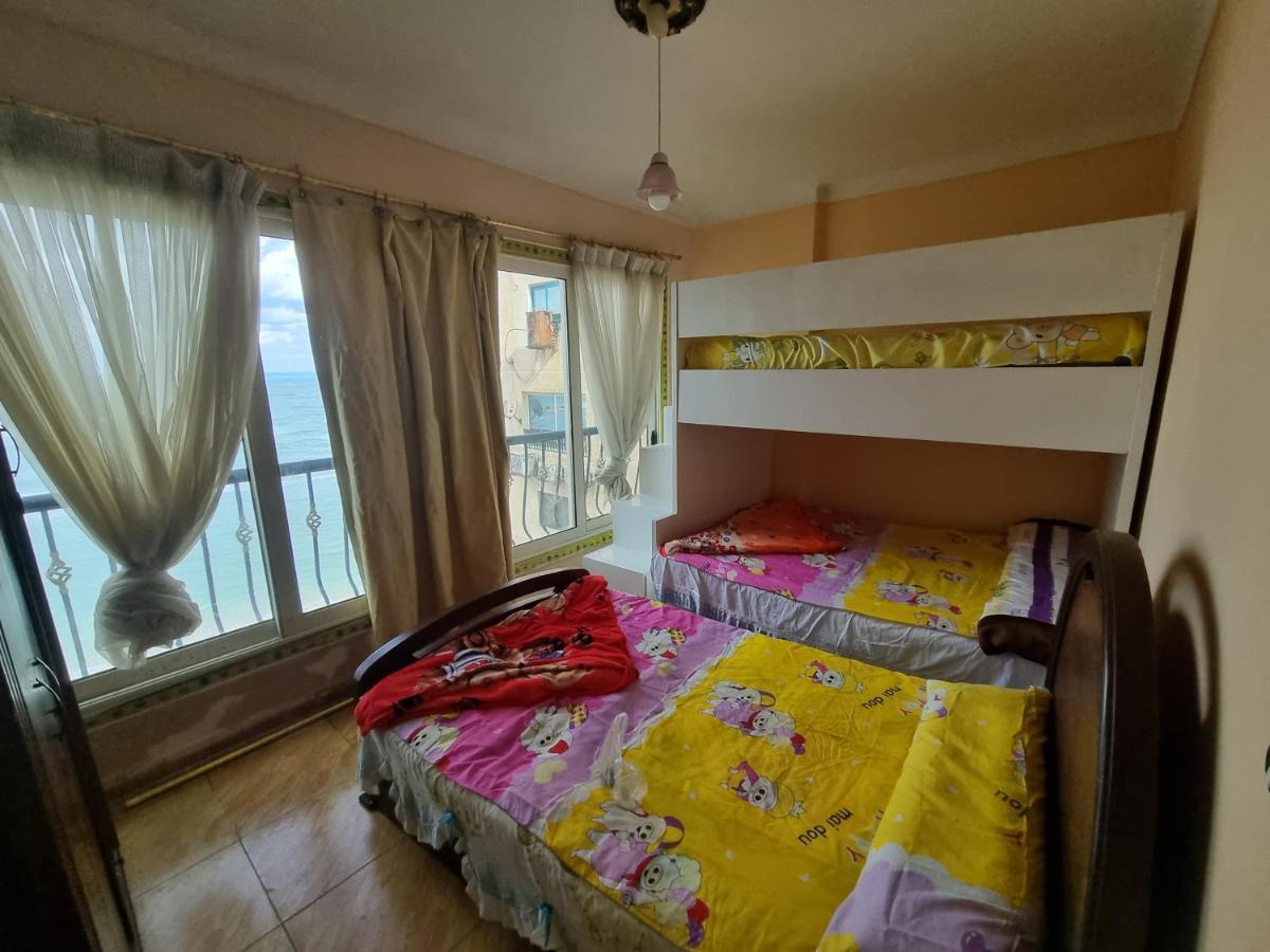 Panoramic Sea View Zamzm Flat Miami Family زمزم بانورما بشاطئ ميامي - الاسكندرية صف اول مباشر علي بحر - عائلات فقط Apartment Alexandria